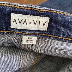 NWT Skinny Stretch Raw Hem Jeans Medium Rinse 22W